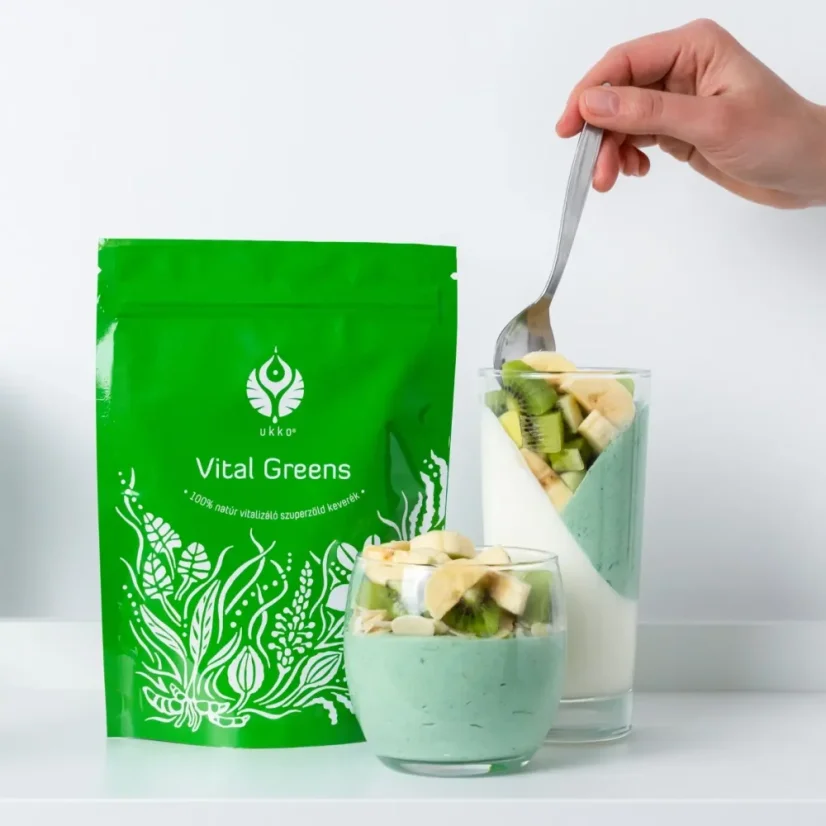 UKKO Vital Greens superfood prášek s jogurtem a ovocem pro podporu trávení, imunity a vitality